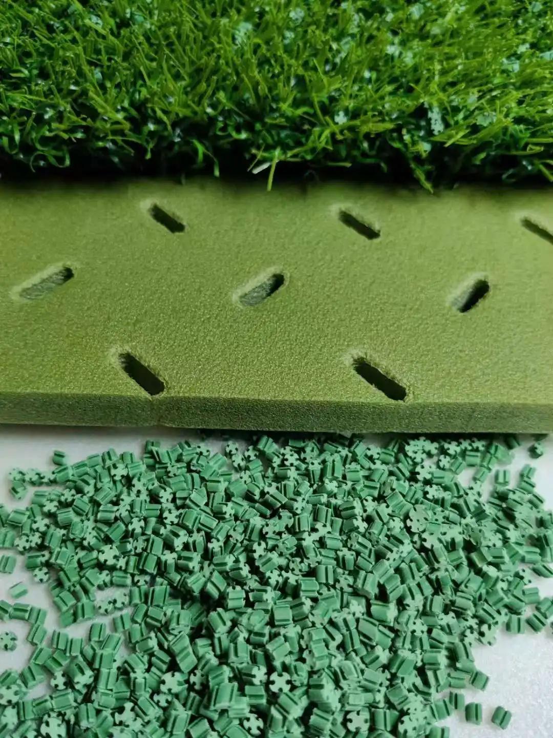 草坪养护撒石灰还是先播种,草坪养护是否复杂