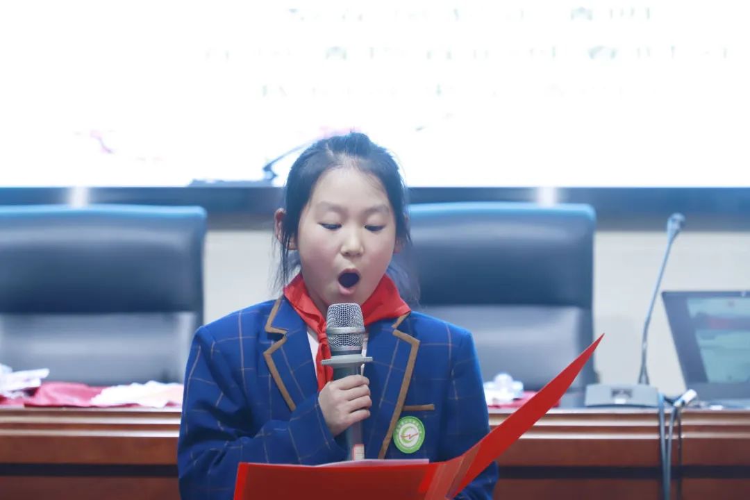 清明祭英烈警营朗诵,向英烈致敬清明诗歌朗诵小学生