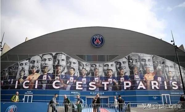 大方的挥手告别,大方的告别