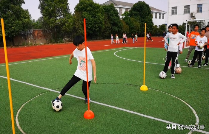 小学足球训练计划安排表最新,中小学足球队的训练及计划