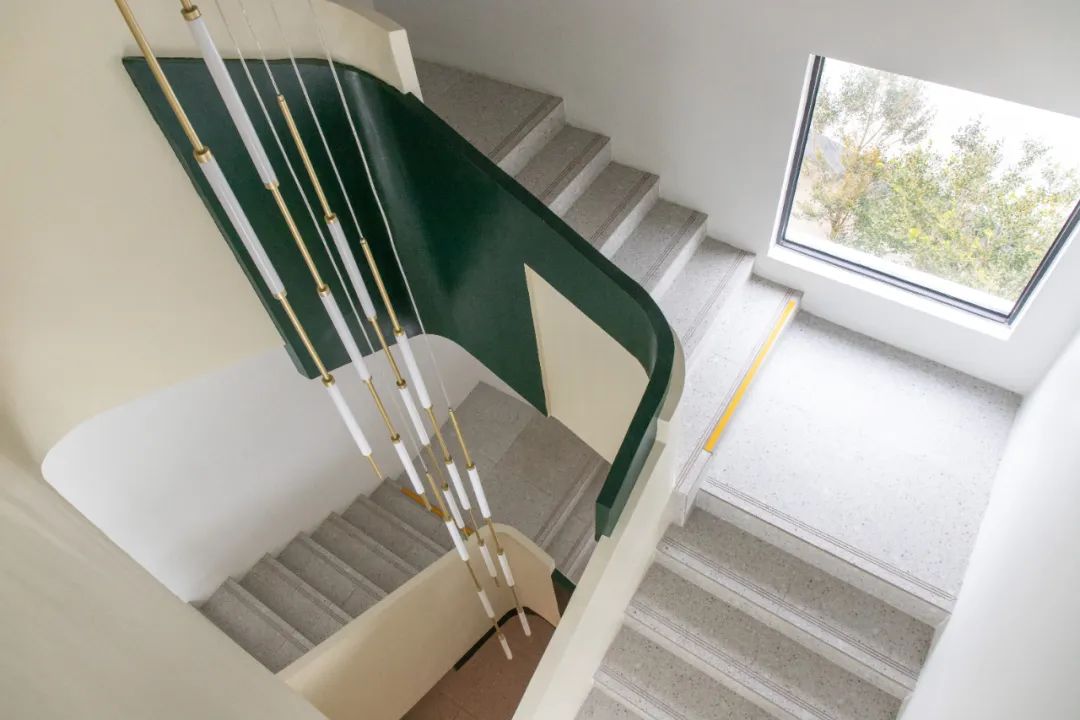 让太湖的每一涟波光装饰房间｜苏州环湖公路边的度假餐吧