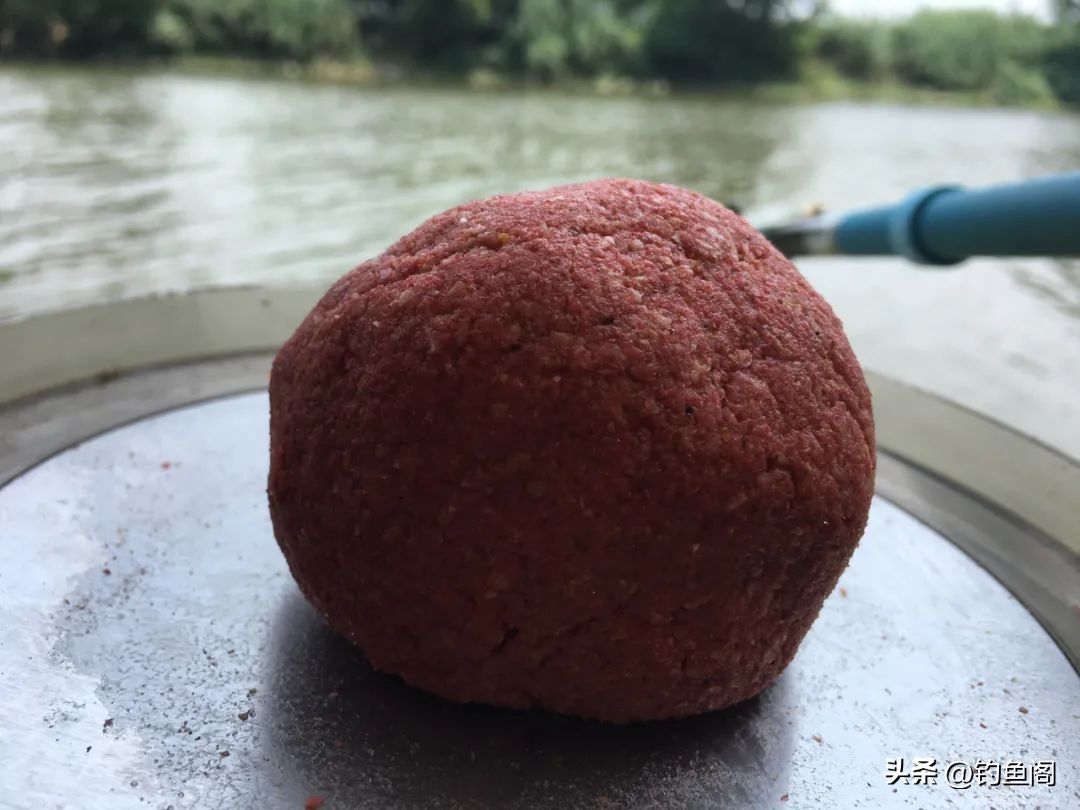 饵越小越容易上鱼,野钓饵料香味浓郁钓大鱼免拌饵