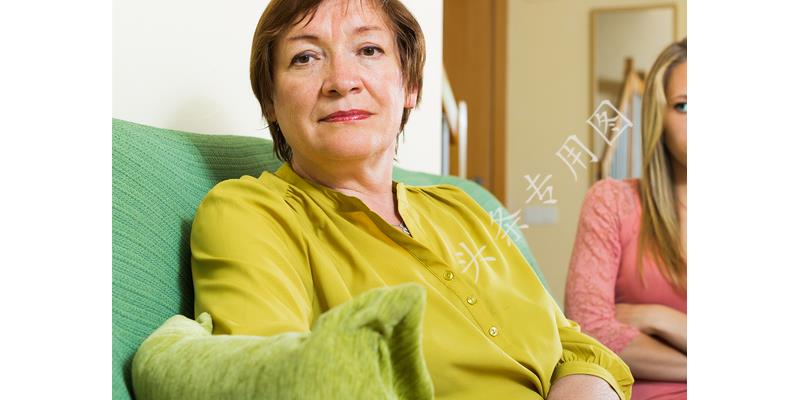 热心小伙半夜给邻居修水龙头,24岁小伙水龙头坏了