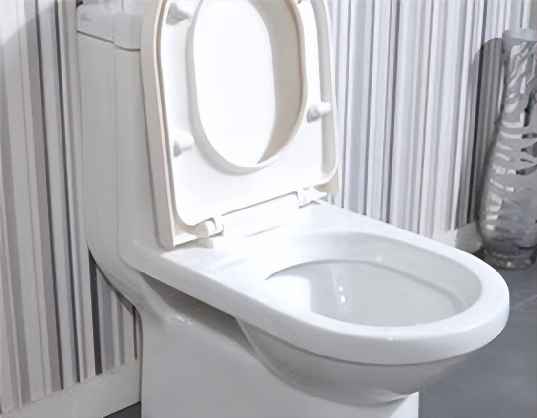 楼下厕所房顶漏水怎么查漏水点,厕所漏水最有效的解决方法