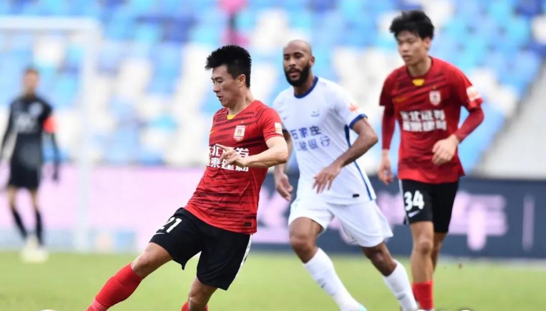 中超泰山击败河北队复盘,海港vs泰山费莱尼逃过红牌