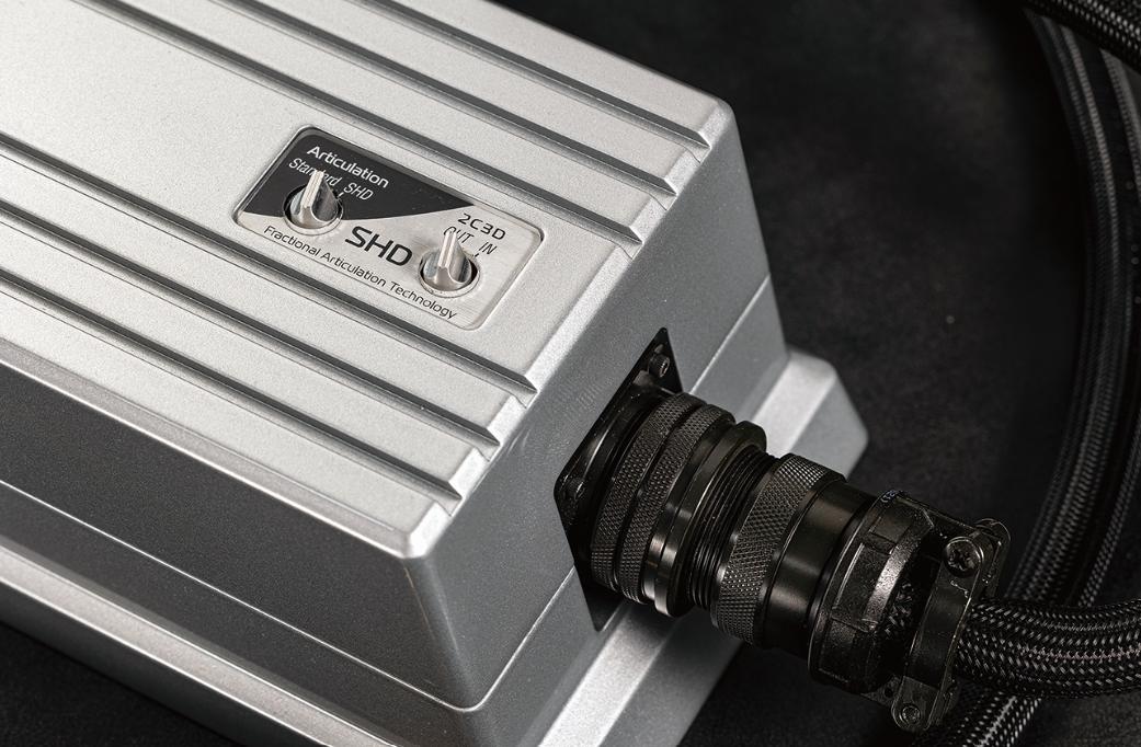 当今线王——30万元一对的MITOracleMatrixSHD120Rev.2喇叭线