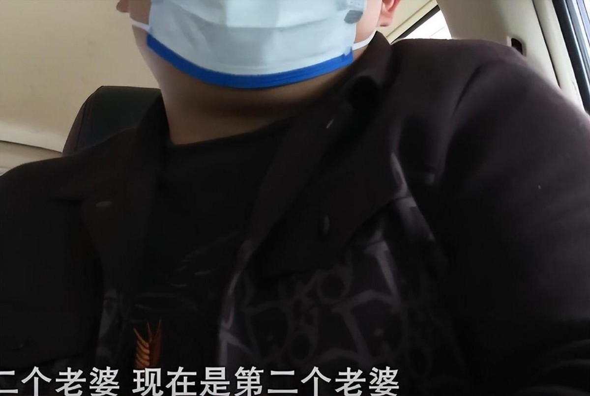 43岁女子网恋年轻小男友被骗48万,42岁女子交往29岁男友被骗800万