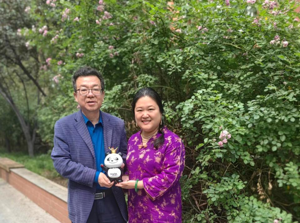 国家一级艺术大师王敏【萨王大熊猫邮品】首发式