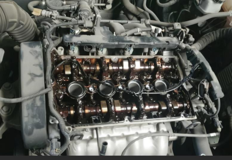 车漆在太阳下暴晒会脱落吗,车在太阳下暴晒会不会爆漆