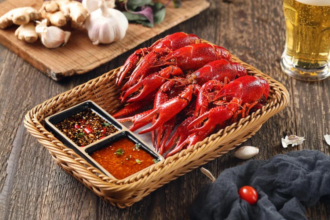 小龙虾怎么选择才是最好的,小龙虾怎么养活得快又好吃