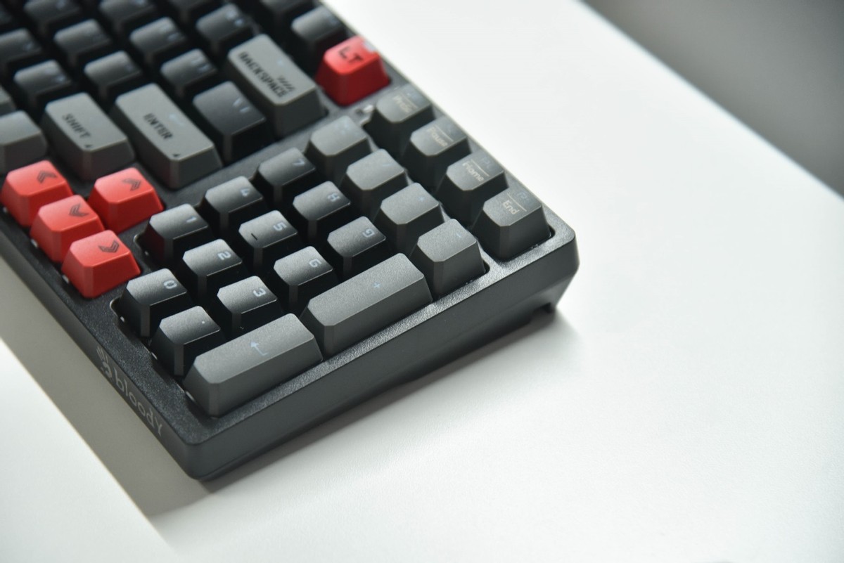 t87键盘血手幽灵评测,双飞燕血手幽灵机械键盘