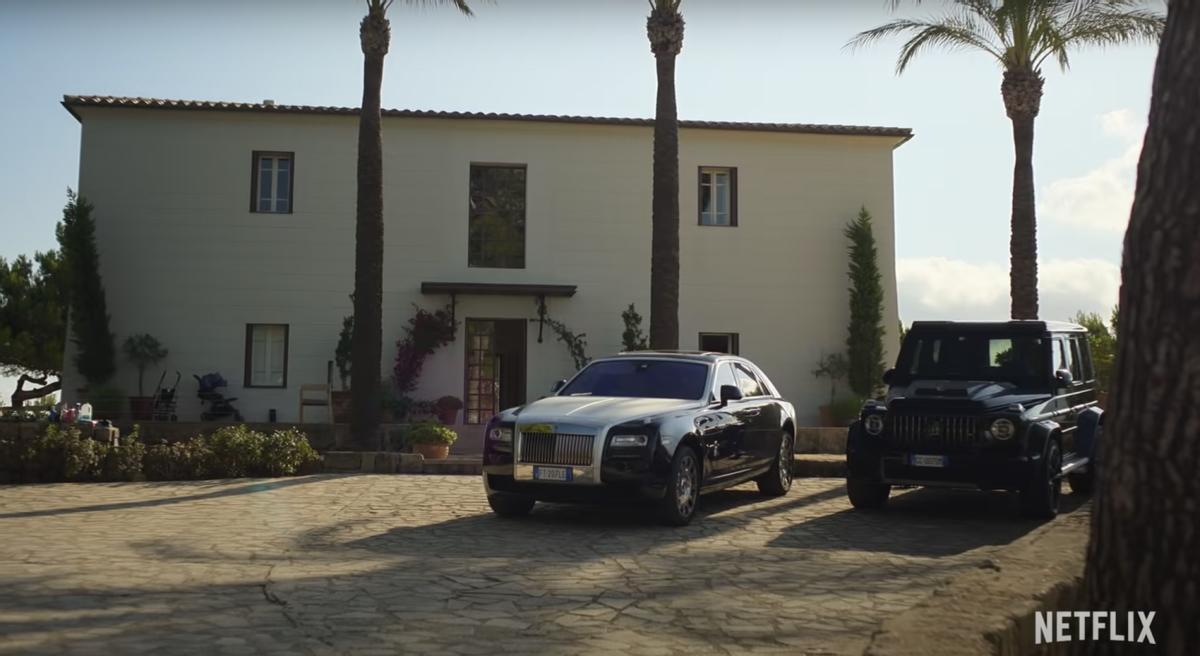 c罗豪宅藏巨型车库,c罗顶级豪华车库