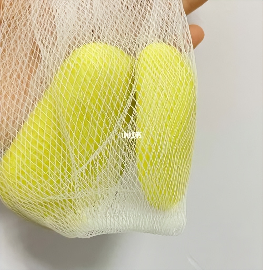 一女子坚持上海药皂洗头半年,一女子坚持硫磺皂洗头半年生发