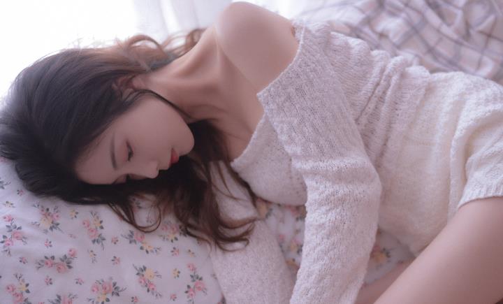 为什么女生忍住不联系你,30岁女人最多能忍住几天不联系