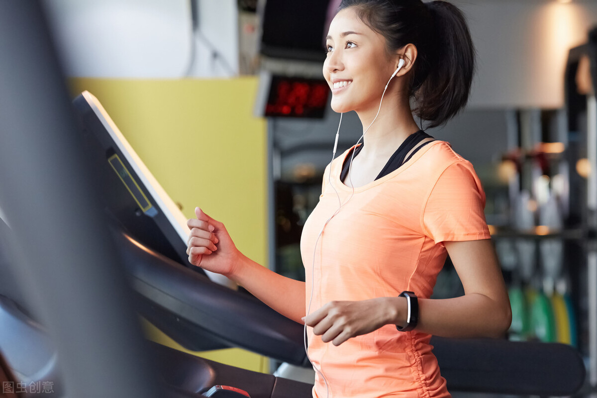 女性小腹阵痛每次十来分钟,女性小腹疼痛六七秒