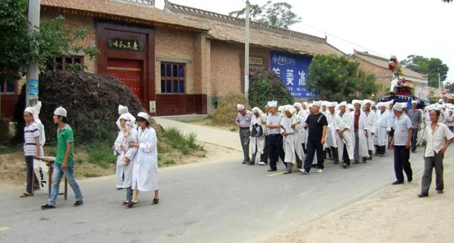 送葬完了回自己家有啥讲究,送葬路上可以走回头路吗