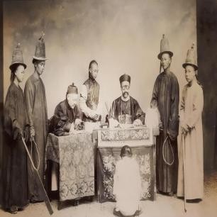 纳粹德国屠杀犹太女人,变态纳粹