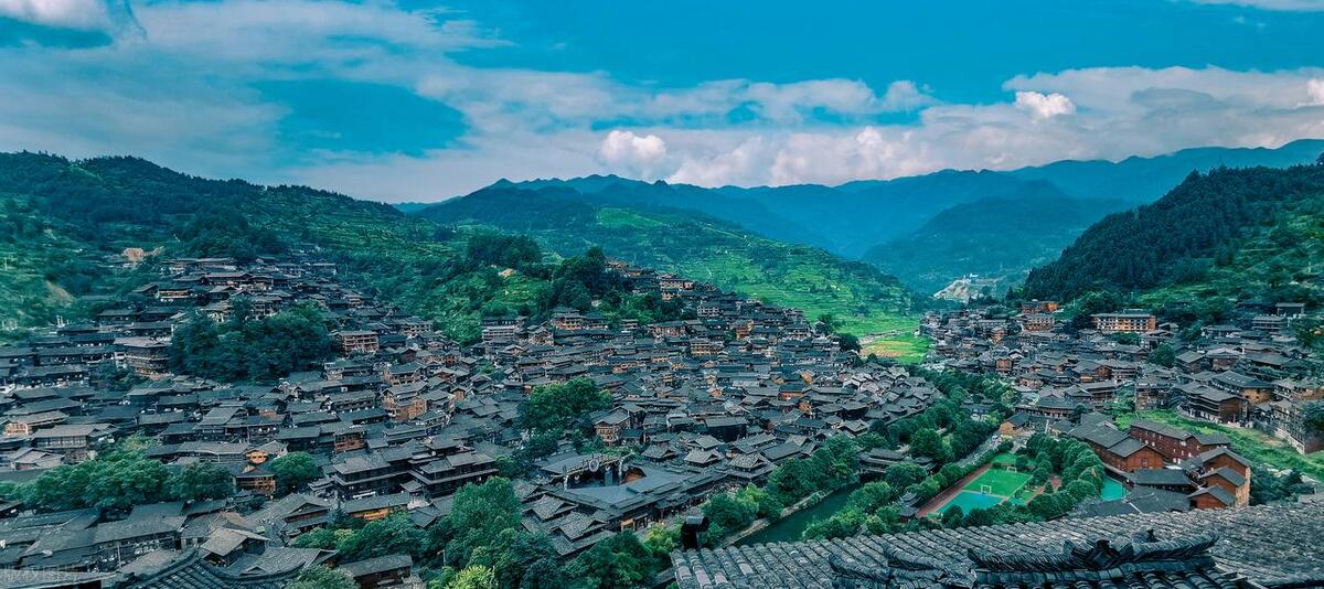 去贵州旅游花费大概要多少时间,去贵州旅游多少钱合适呢