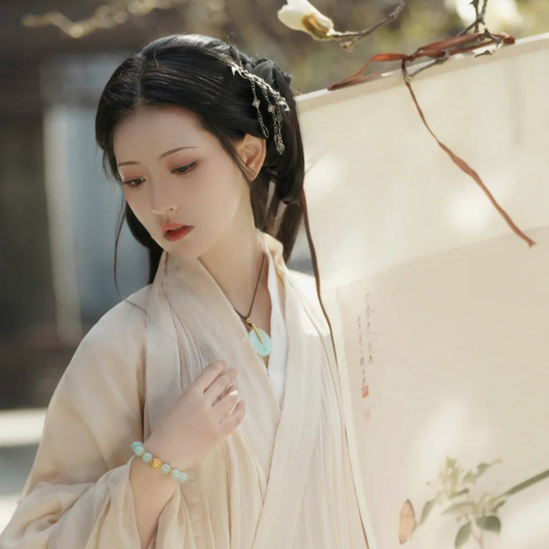 古风头像女唯美淡雅治愈笑容,古风动漫伤感女子头像