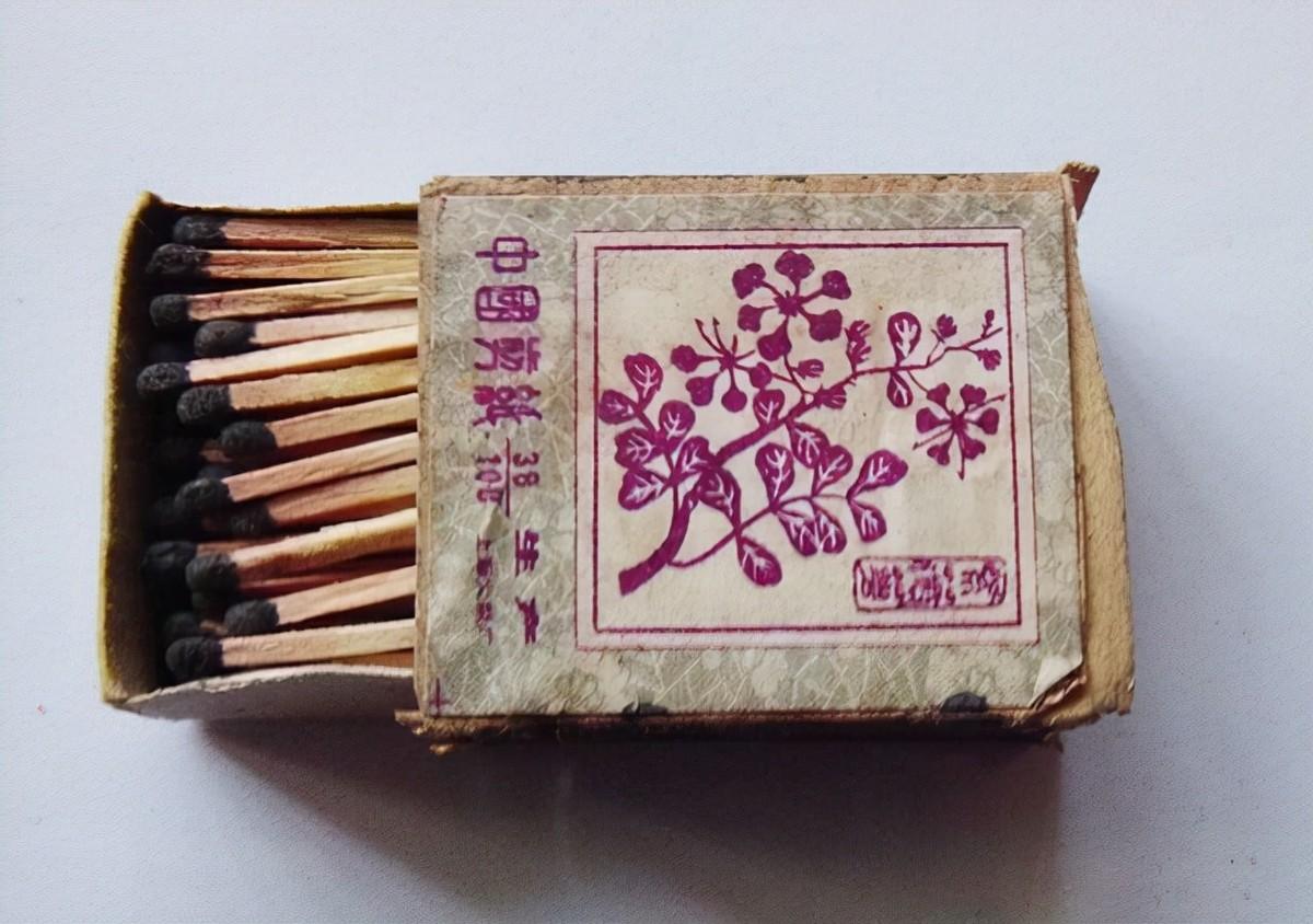 毛主席烟瘾很大，他抽的烟有什么特别之处？是时候说清真实情况了