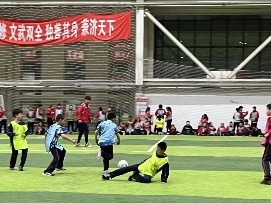 驰骋绿茵放飞梦想,驰骋绿茵球场