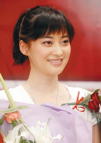 梅婷鄢颇离婚因为谁,梅婷和鄢颇度过了七年的婚姻生活