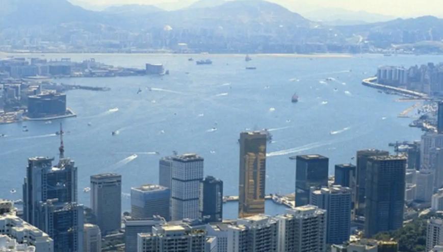 英国未从香港拿钱?外交部原副部长:香港回归前英国每年拿走千亿