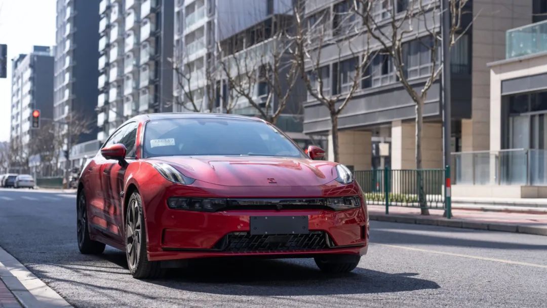 春卷又开车|朋友的极氪001能否让我“路人转粉”？