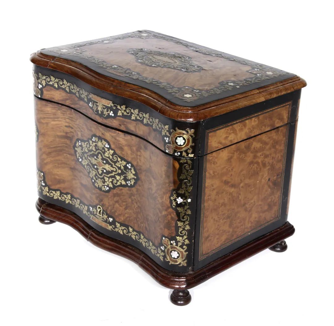 元青花瓷四爱梅瓶12亿,明青花瓷梅瓶拍卖多少钱