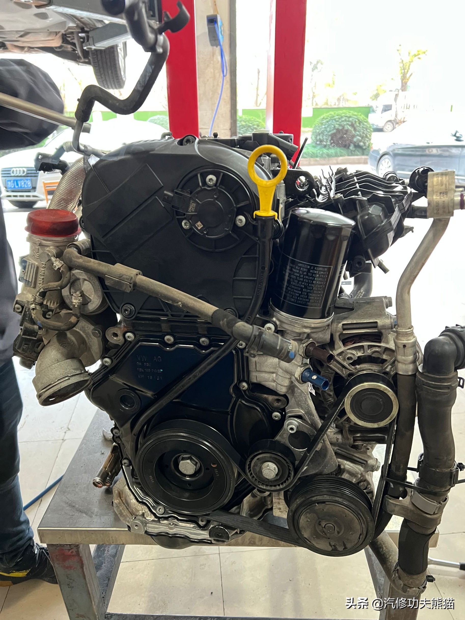 大众夏朗11万公里烧机油,大众夏朗九万公里突然烧机油