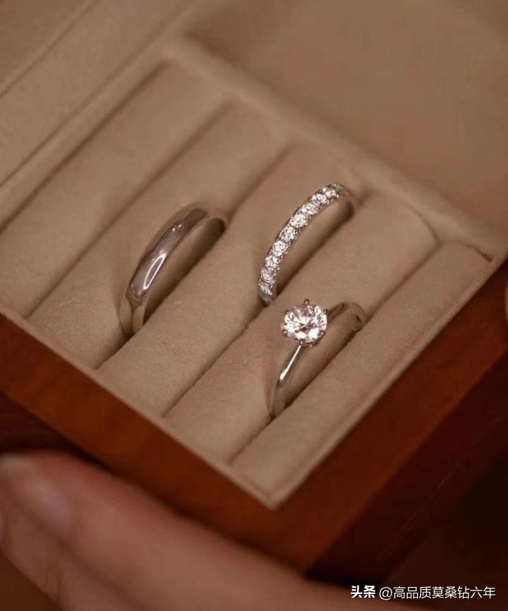 莫桑钻和钻石哪个值得购买,莫桑钻值得买吗与钻石相比如何