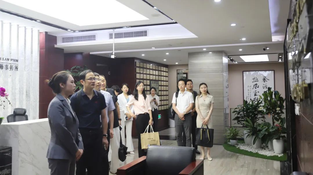 重庆坤源衡泰律师事务所专职律师,重庆坤源衡泰律师事务所简介