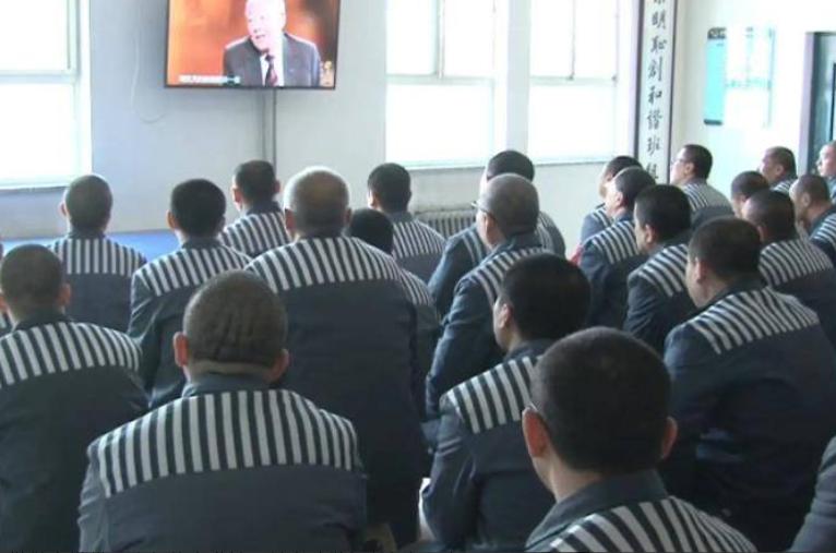 1999年，陕西男子*暴强**女邻居坐牢4年，出狱后杀女邻居一家8口！