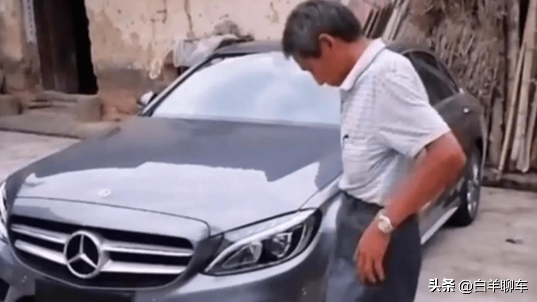 人性多可恶？我花35万买台奔驰，邻居：不如我女儿20万的大众越野