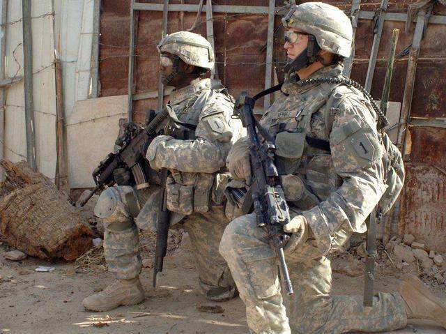 美国最厉害的战术防弹衣,现代科技打造的盔甲