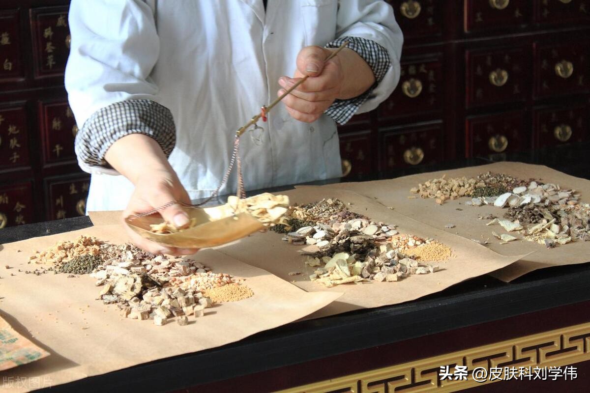 中药治白癜风治好的真实案例,不同方法治疗白癜风医生笔记