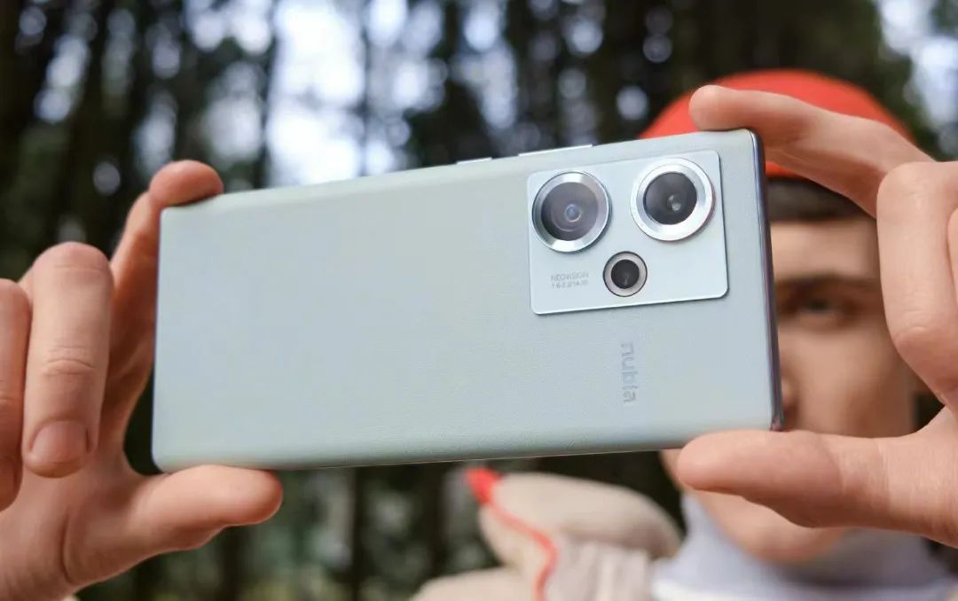 骁龙8Gen2+12GB内存+512GB存储，一款售价4000以内的性价比旗舰