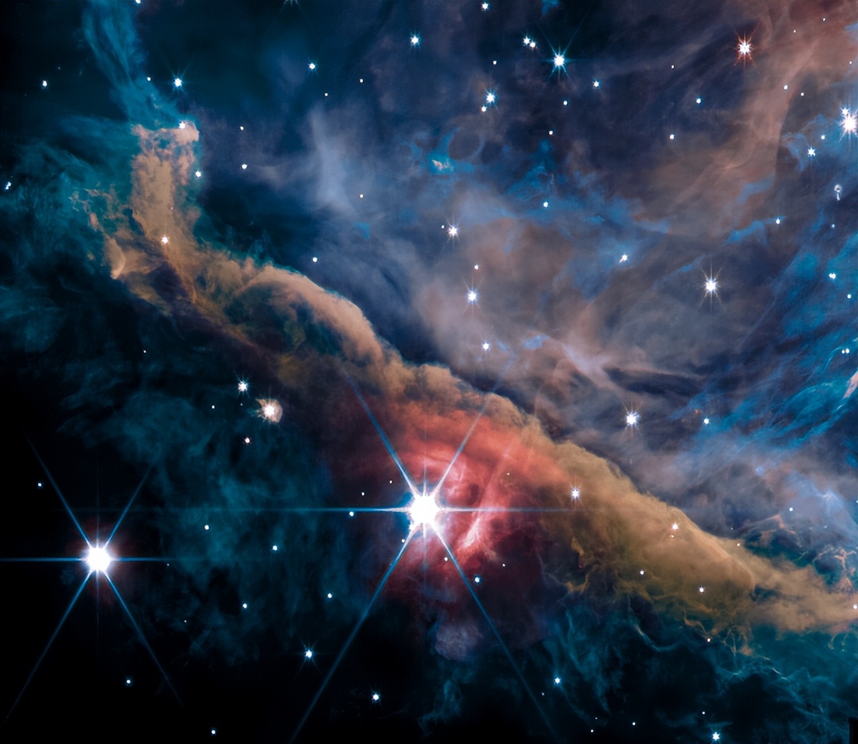 哈勃望远镜所拍到的星云,哈勃望远镜捕捉到蝴蝶状星云图像