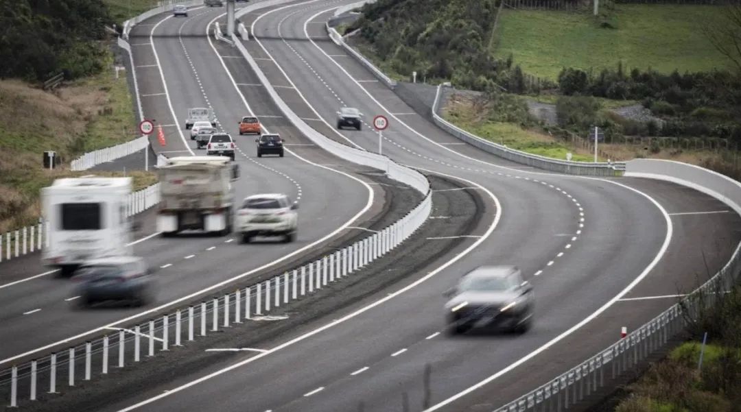 新西兰鸡蛋紧缺之后，猪肉也危险了！兔年邮票开始发售