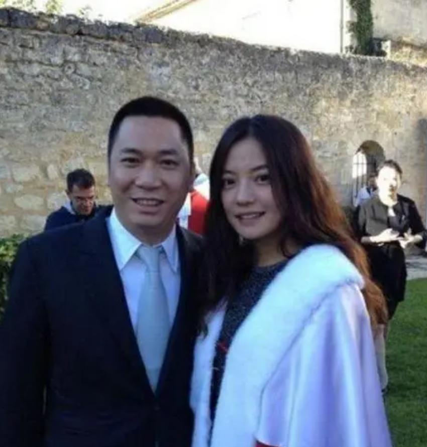 赵薇发福变胖后又满面油光出镜,赵薇近况发福图片