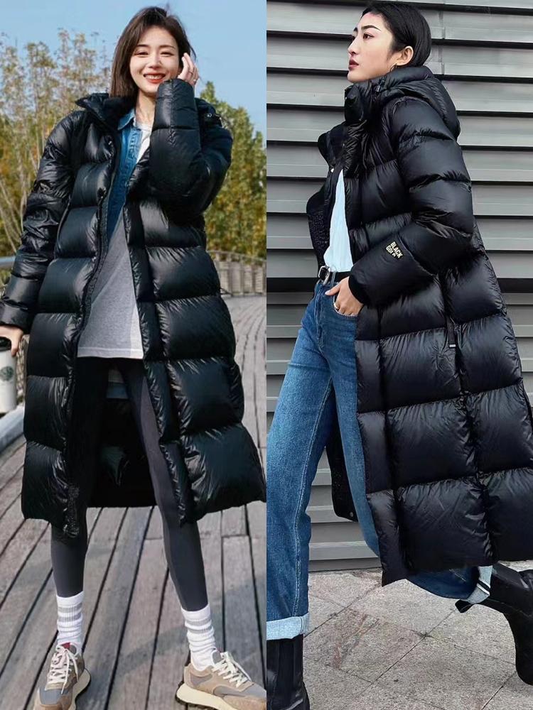 羽绒服冬季显小减龄穿搭,长款黄羽绒服高级感穿搭攻略