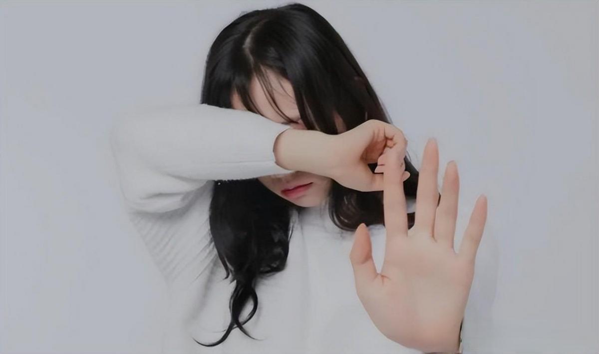 2015年，43岁母亲把子宫移植给22岁女儿，8年过去她们怎么样了？