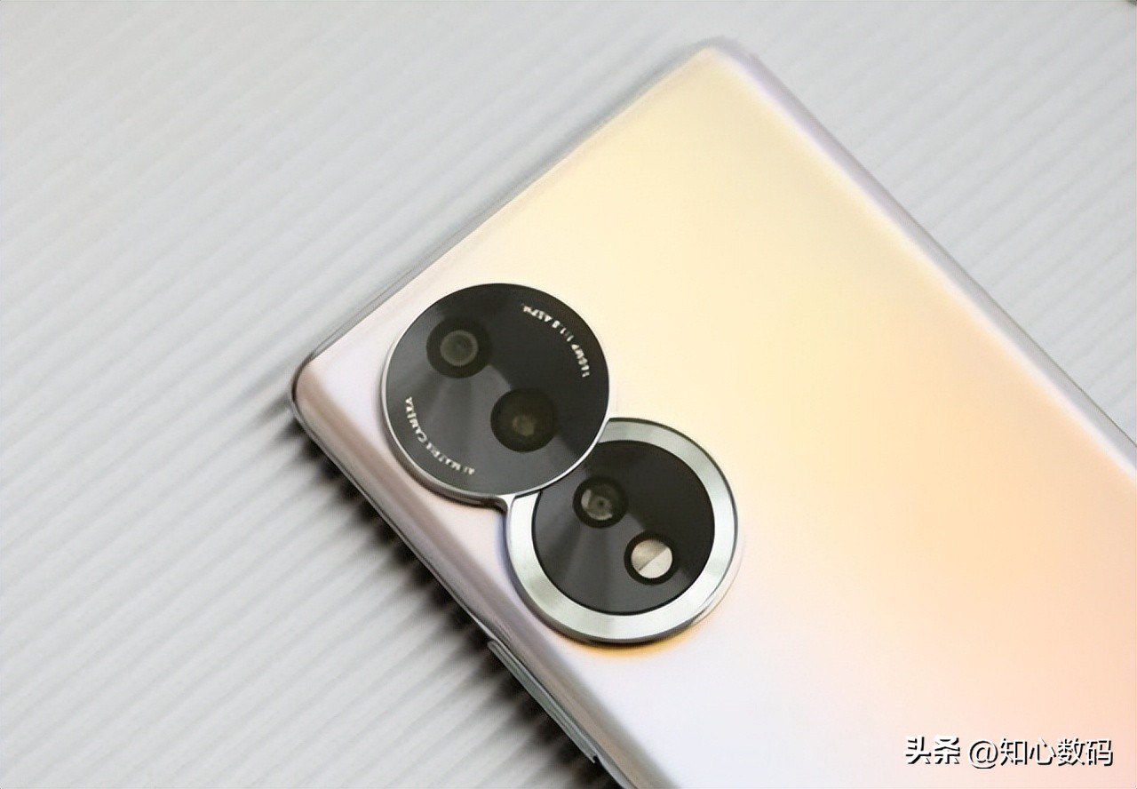 荣耀“被迫妥协”，荣耀80跌至2089元，1.6亿像素+256GB