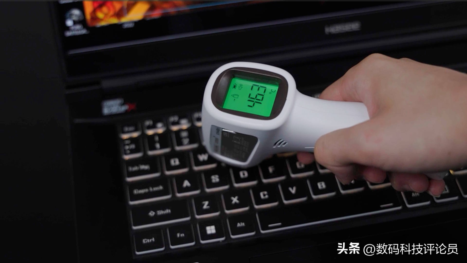 神舟笔记本战神系列测评,神舟战神g10da9nt游戏测评