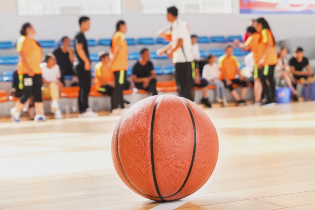 *疆新**男篮硬刚中国篮协宣布退出CBA,希望男篮不要步上足球的后尘