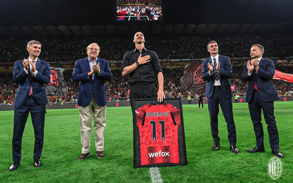 足球大奉先伊布退役,伊布退役足球之夜