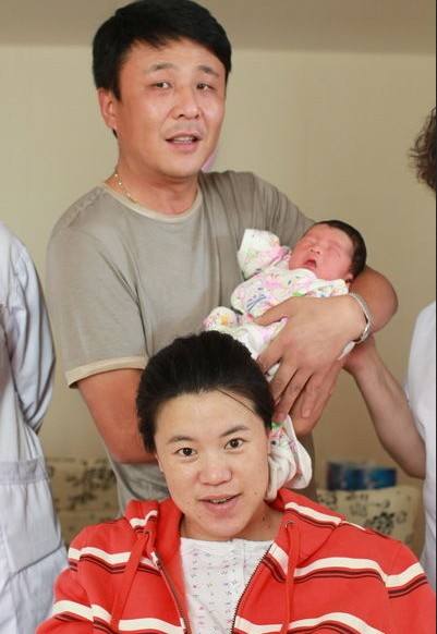 王楠患癌后丈夫的做法令网友泪目,王楠患癌却坚持两年退役为何