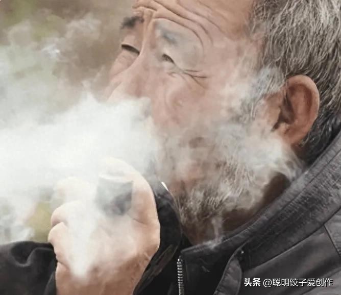 75岁老汉查出癌症,回家喝酒吃肉,自己料理后事潇洒走完最后一程