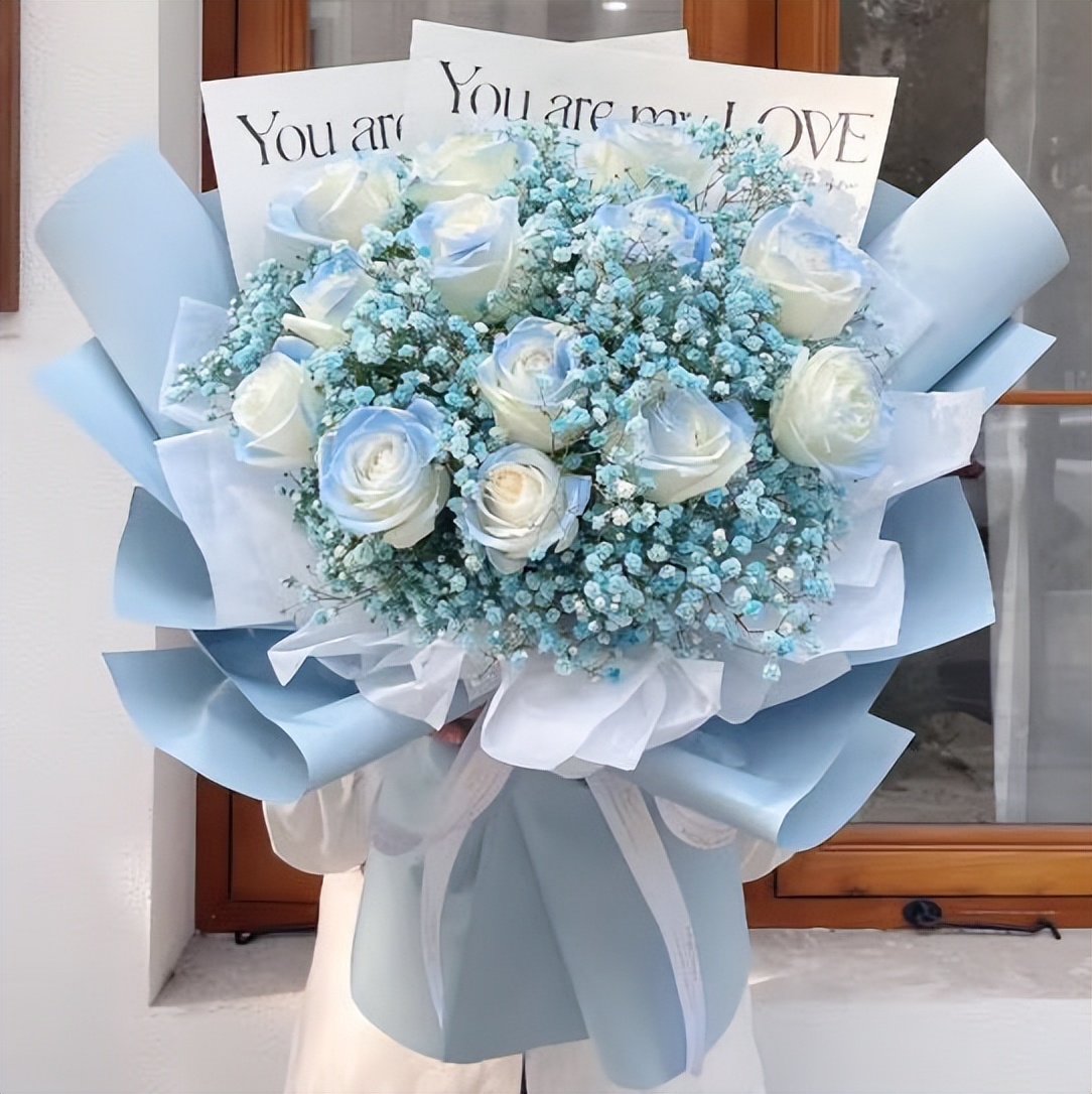 用新鲜的玫瑰花给妈妈做礼物,怎么送鲜花给女朋友比较浪漫