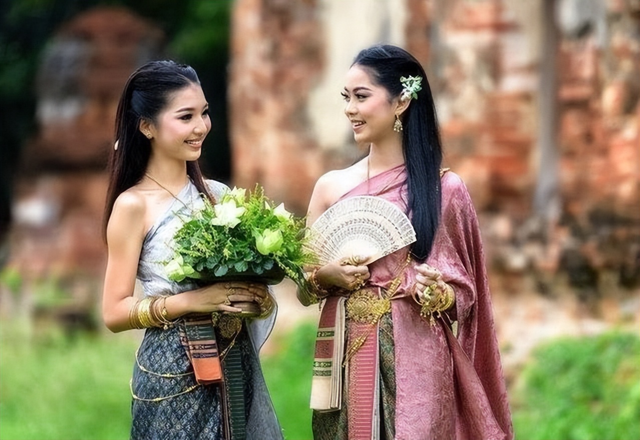 中国人民币100元在越南能换多少钱,100元人民币可以在越南换多少东西